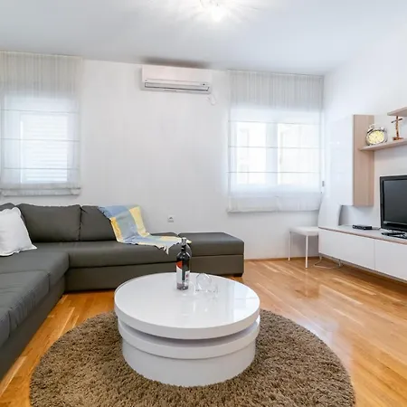 Prskalo Apartment *