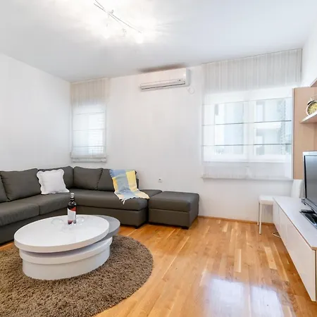 Prskalo Apartment *